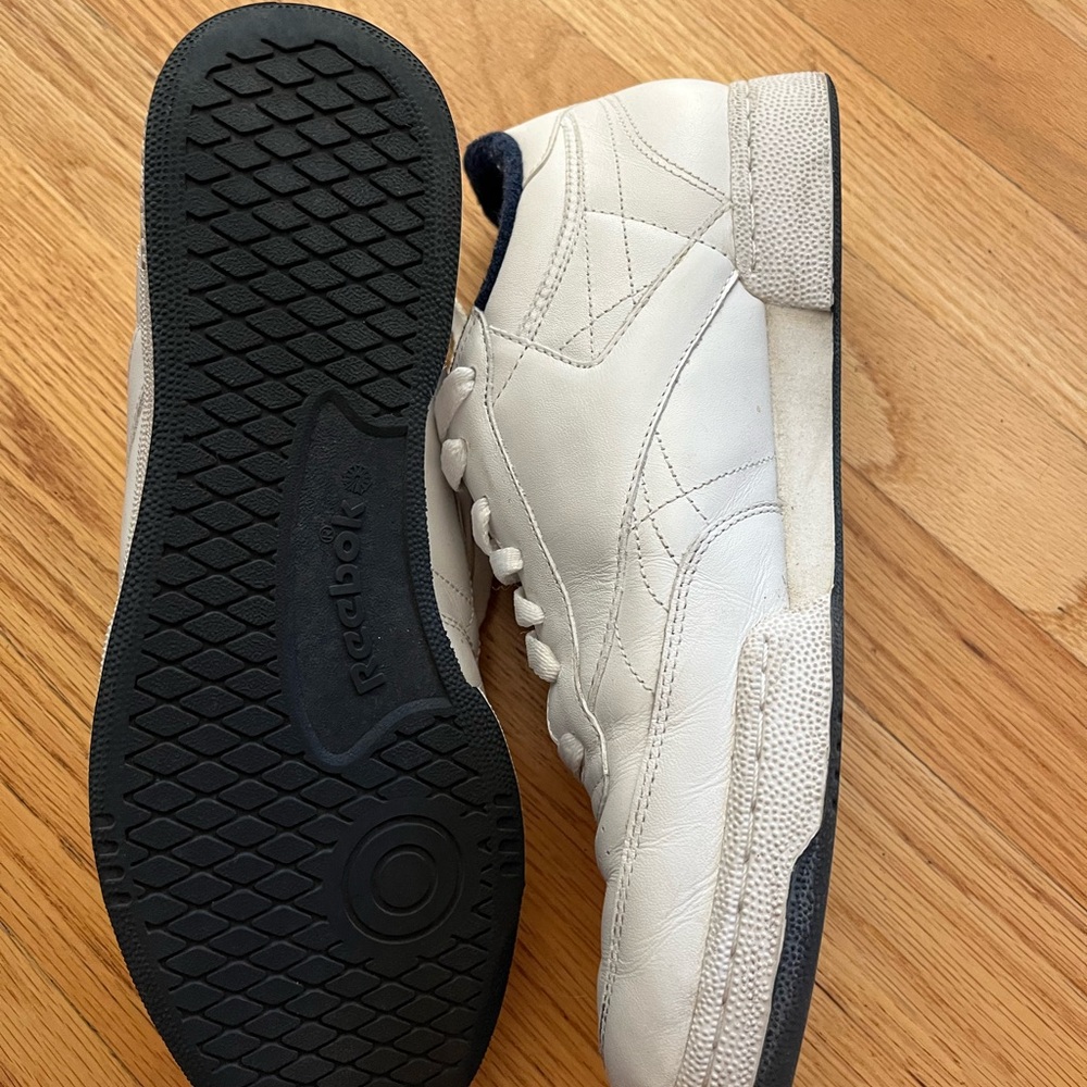 Men’s Classic Reebok - Picture 2 of 2